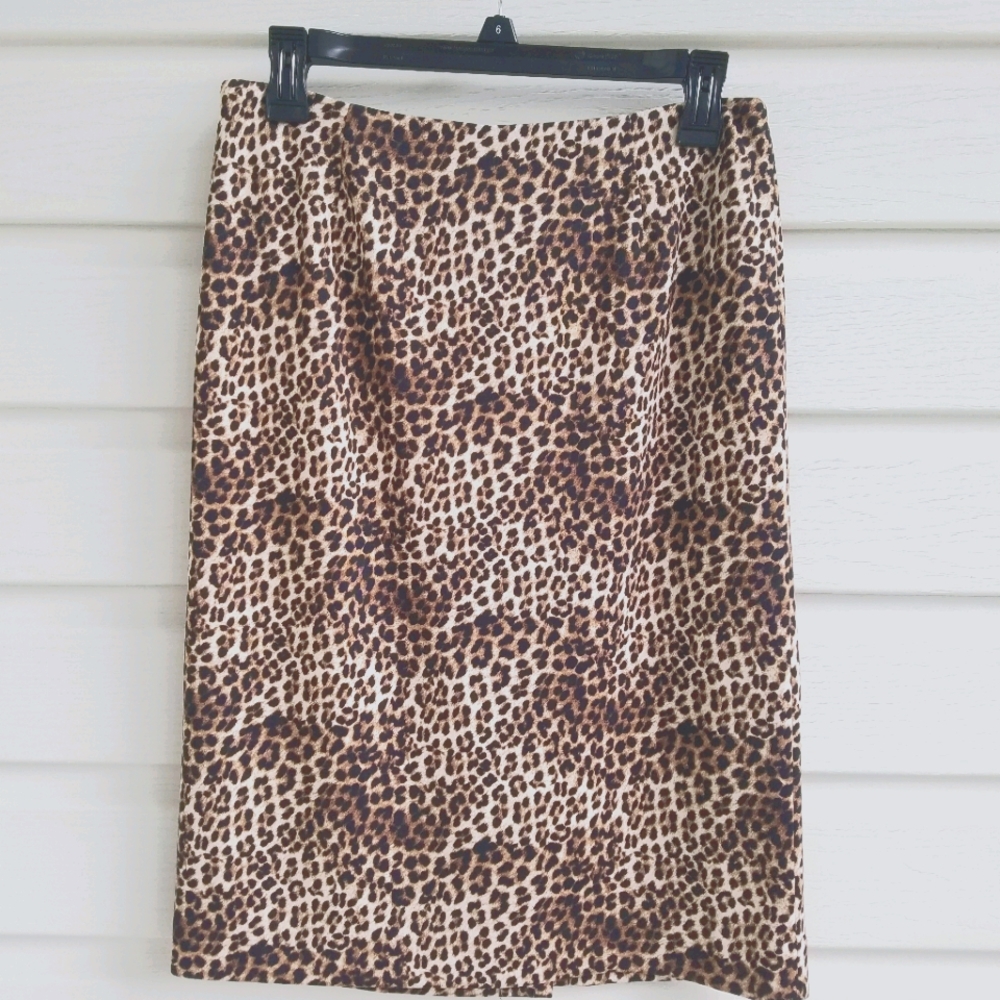 Alfani Leopard Print Pencil Skirt. Like New.